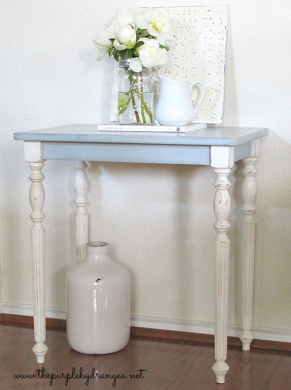 Another beautiful piece painted with Miss Mustard Seed's Milk Paint, check out 10 other gorgeous MMS Milk Painted pieces 
